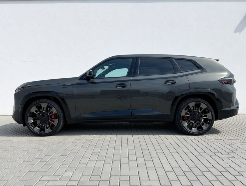 2023 BMW M XM 4.4 Hybrid